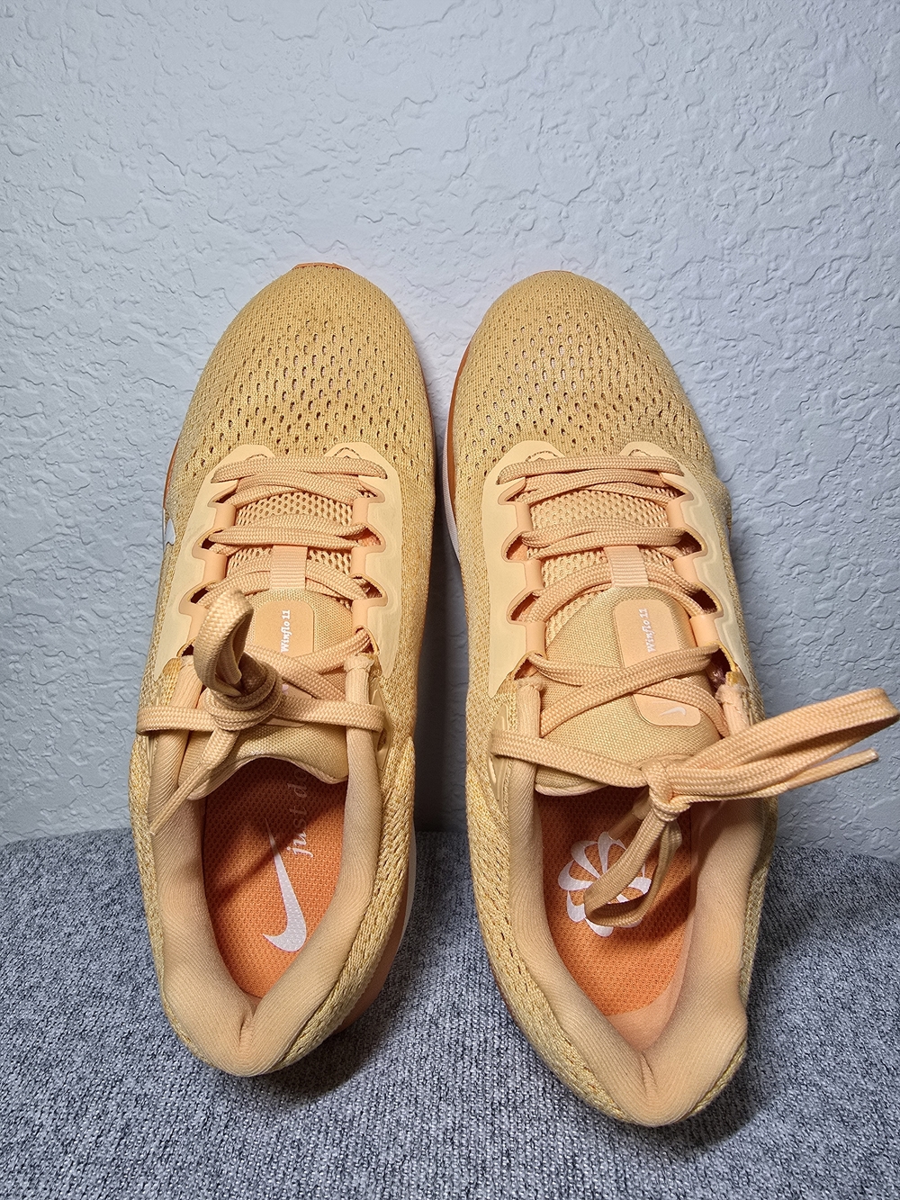 Nike Winflo 11 Women's Road Running Shoes (Size 7)